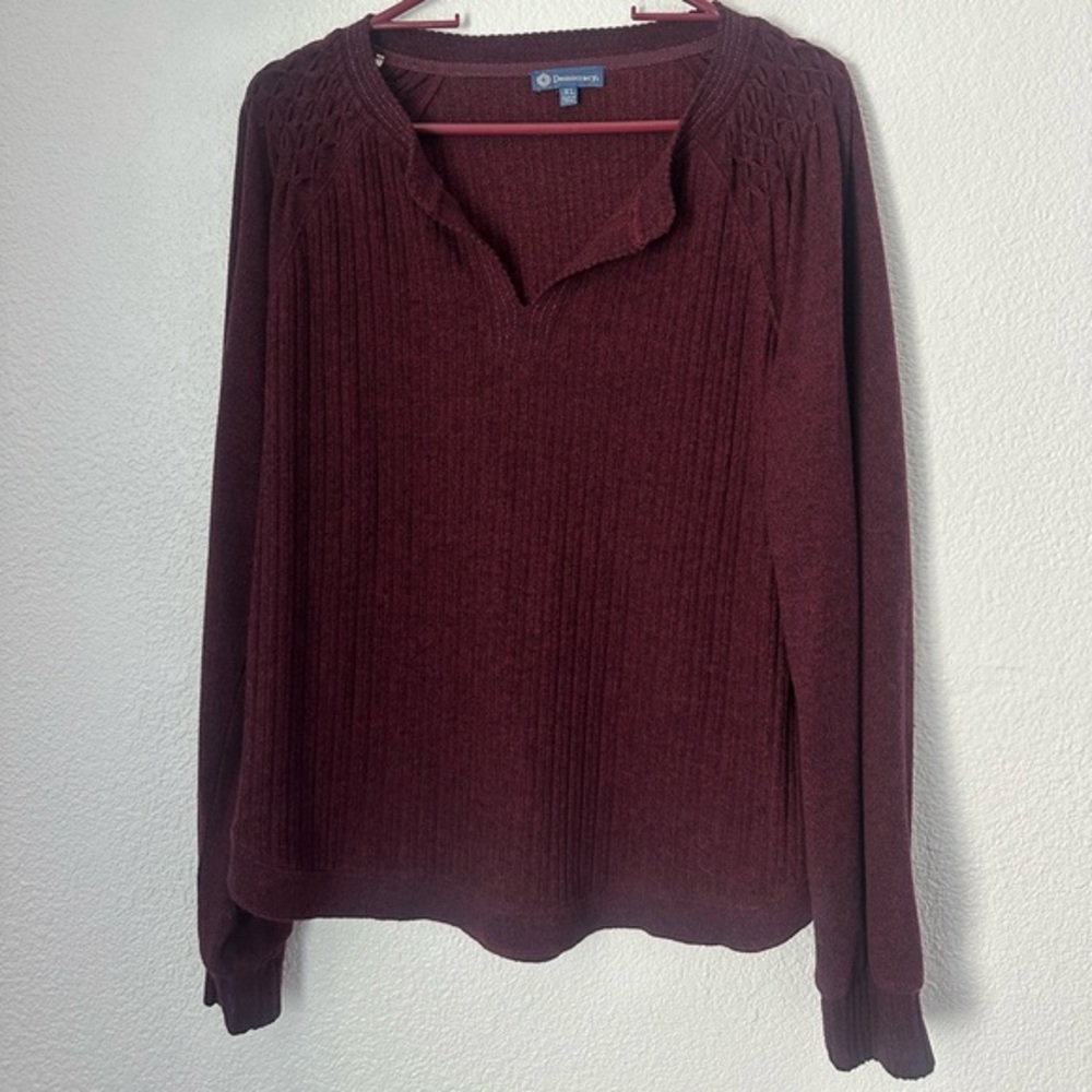 Democracy Sweater Women’s XL Maroon V-Neck Long Sleeve Pullover Top